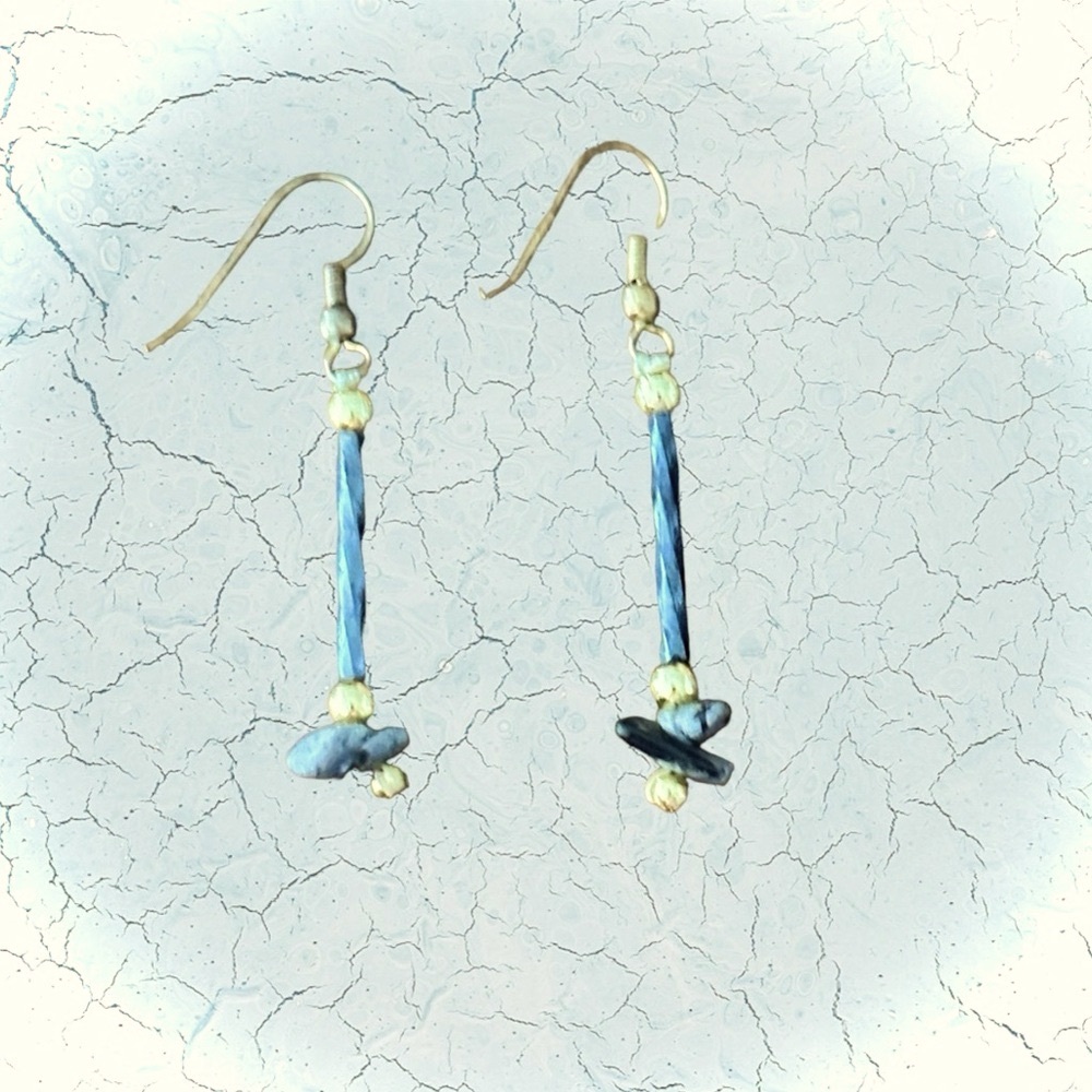 EUC! SILVER TURQUOISE STONE DANGLE EARRINGS - Picture 3 of 4